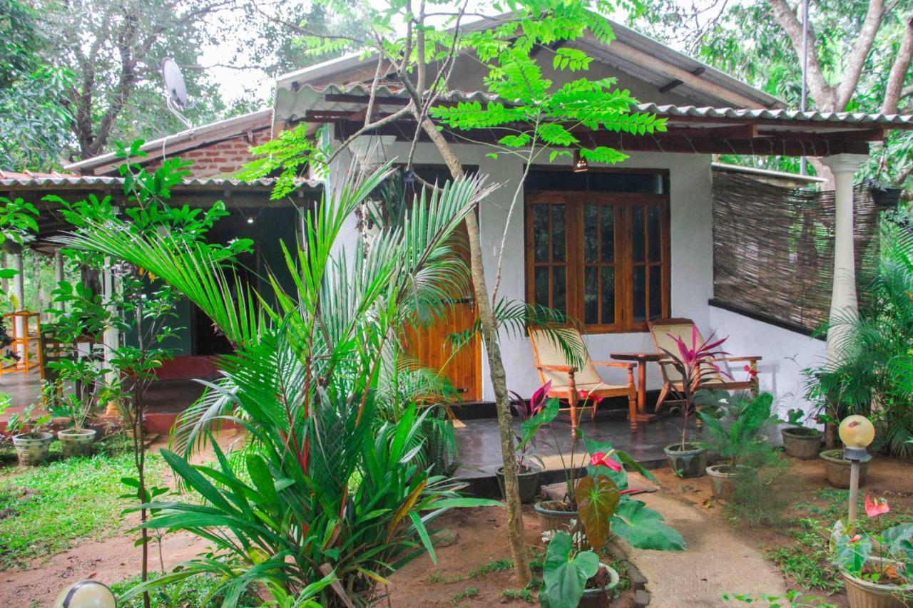 Manju Homestay Sigiriya Exterior photo